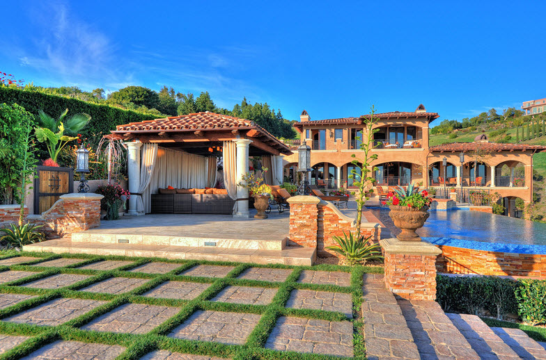 Malibu Spanish Villa | All Pictures Media Film Locations